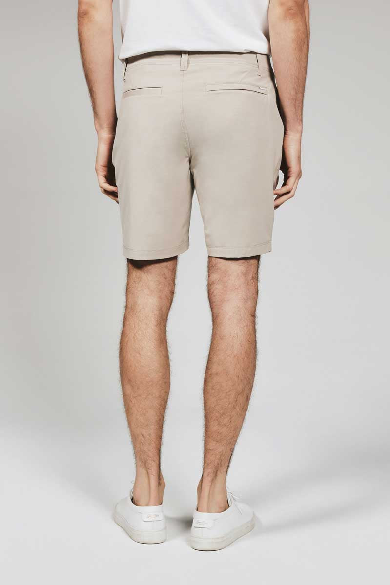 7Diamonds: Catalina 8" Short - SAND