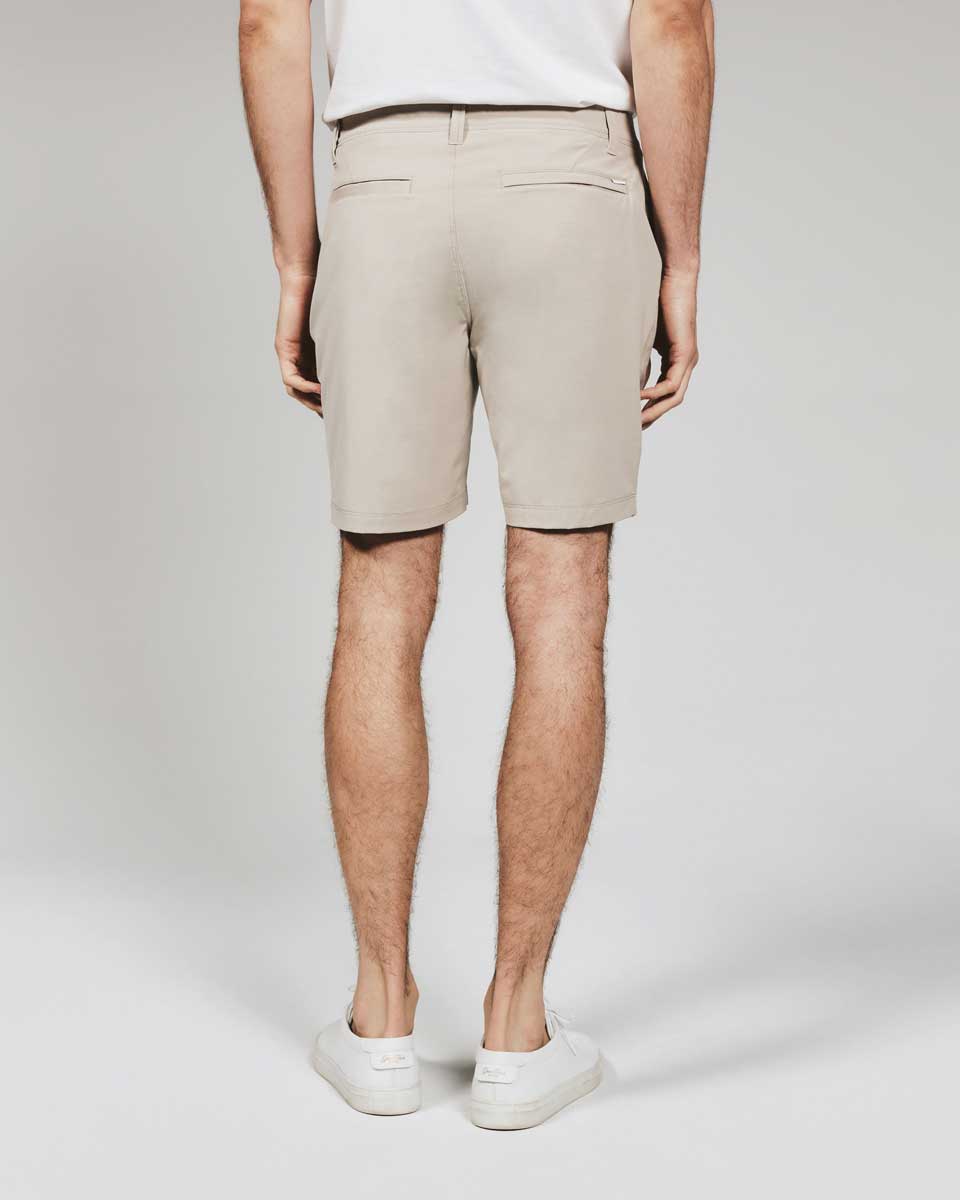 7 Diamonds: Catalina 8" Short - SAND