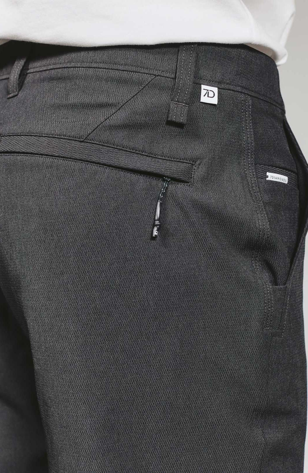 7Diamonds: Everest 8" Short - CHARCOAL
