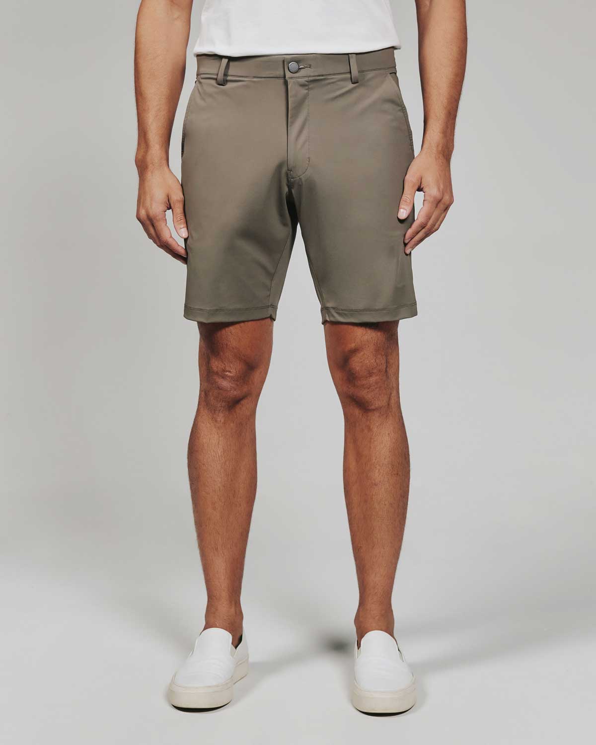 7 Diamonds: Zuma 8" Short - DSRTSAGE