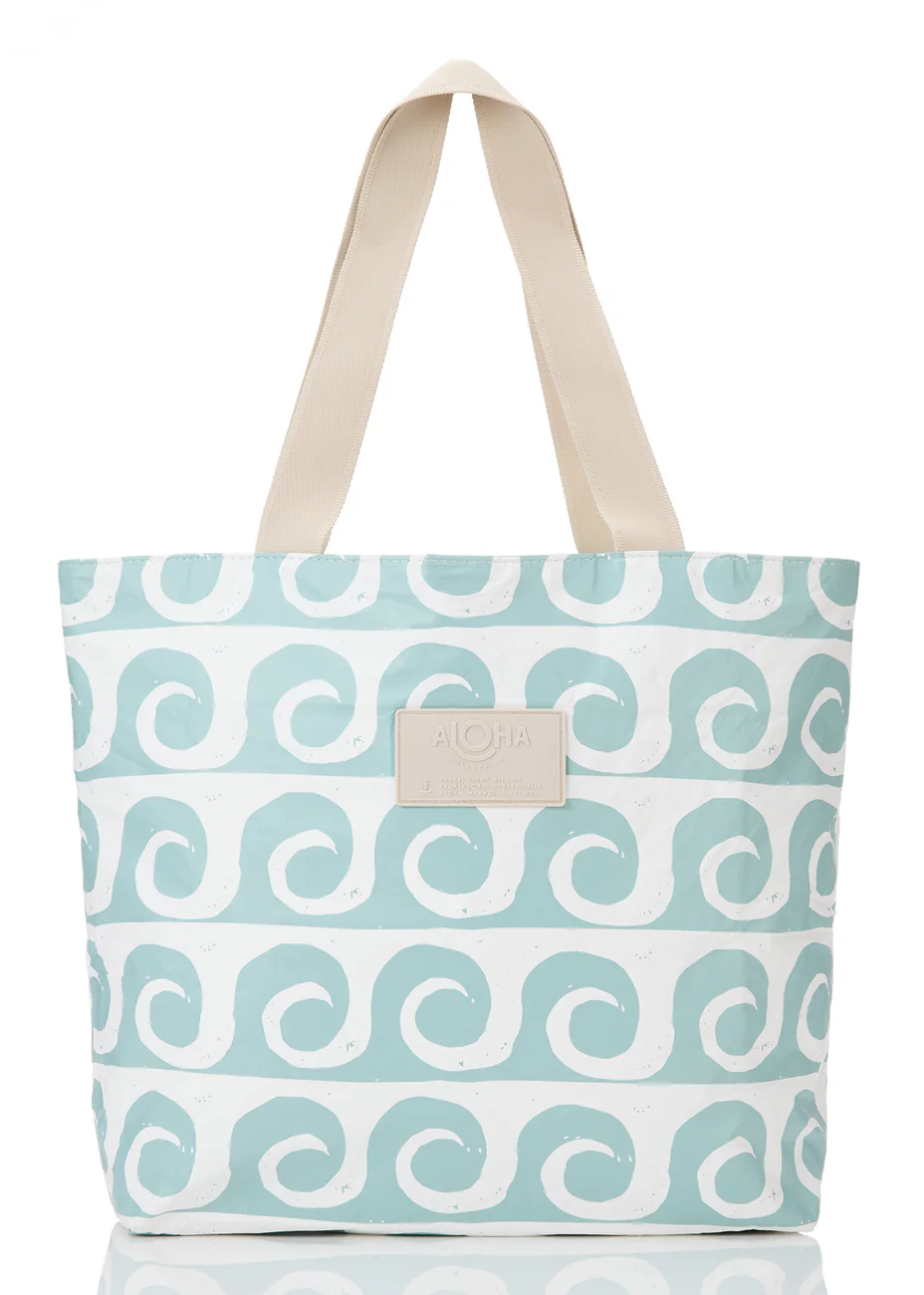 Aloha Collection: Party Wave Day Tripper