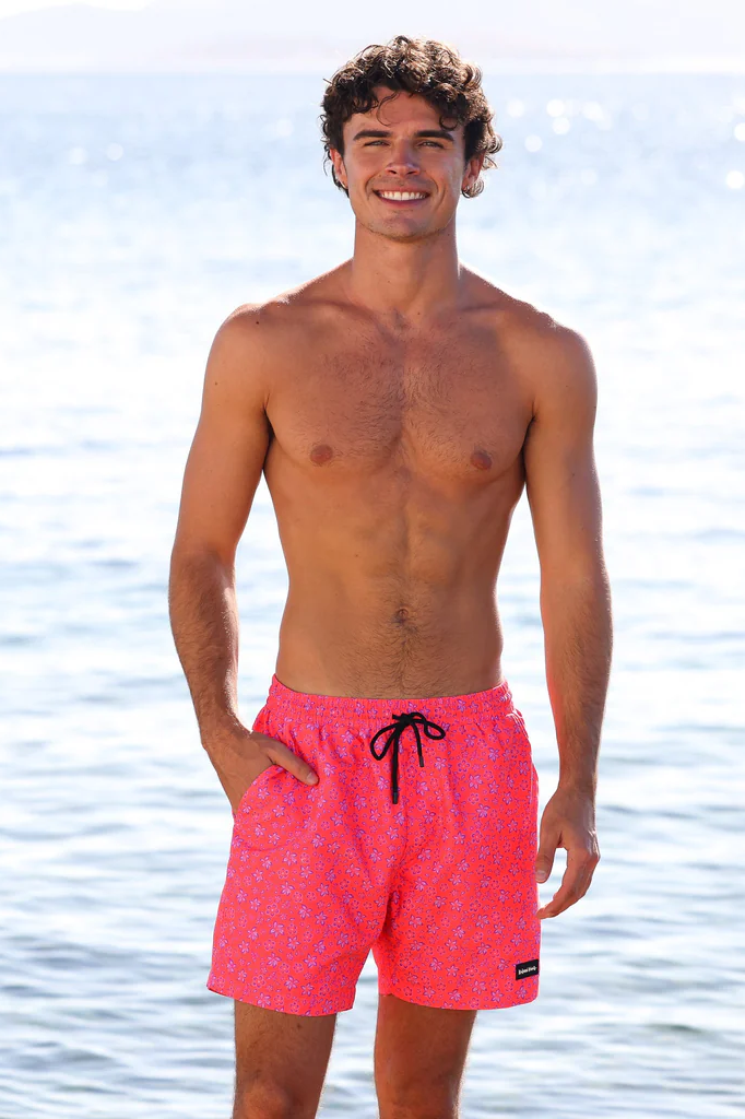 Kulani Kinis: Men's Kiss Me Swim Trunks