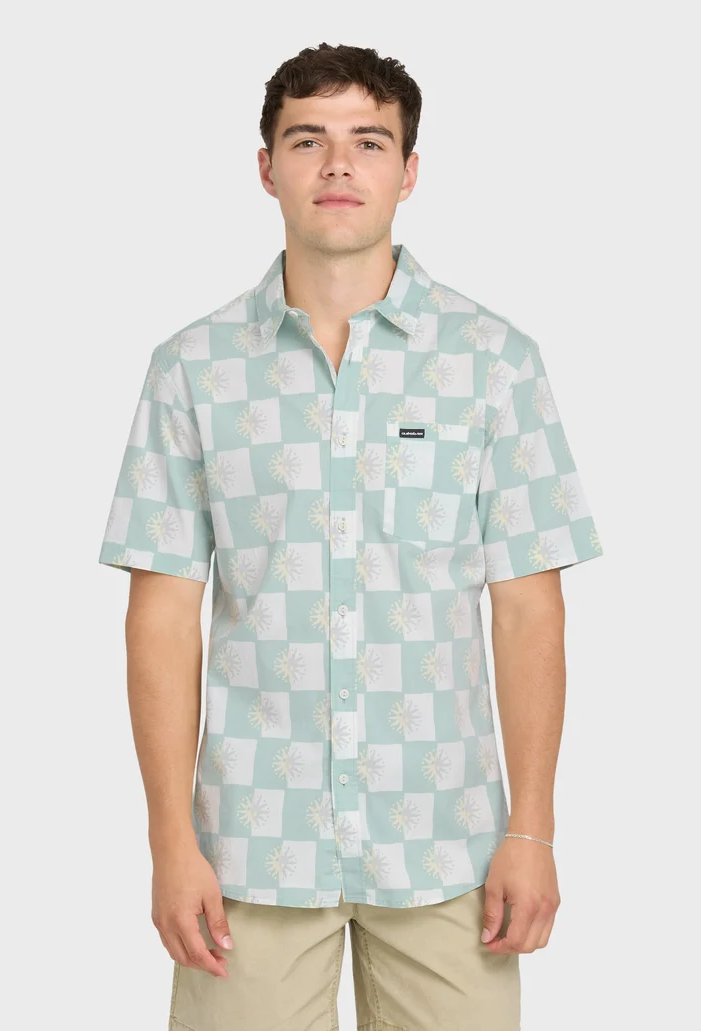 Quiksilver: Sundial Classic Stretch Short Sleeve Woven Shirt