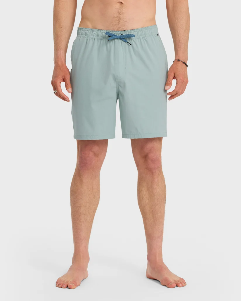 Quiksilver: Taxer Heather Amphibian 18" Hybrid Shorts