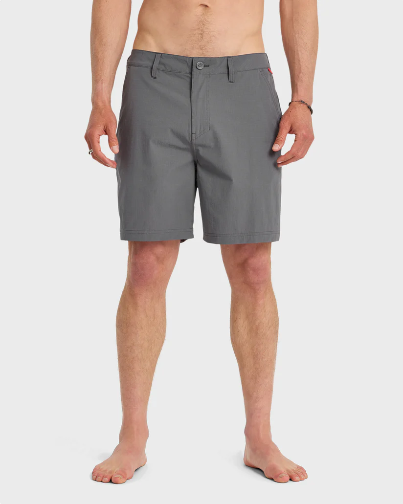 Quiksilver: Transit 18" Amphibian Hybrid Shorts