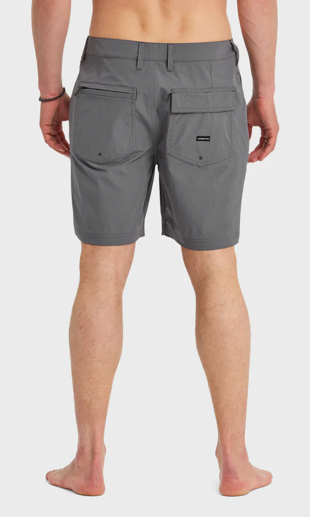 Quiksilver: Transit 18" Amphibian Hybrid Shorts