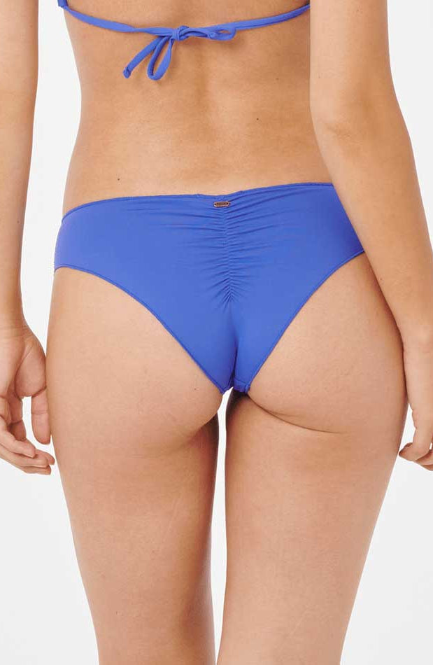 Rip Curl: Classic Surf Cheeky Bikini Bottom - ELTRCBLU