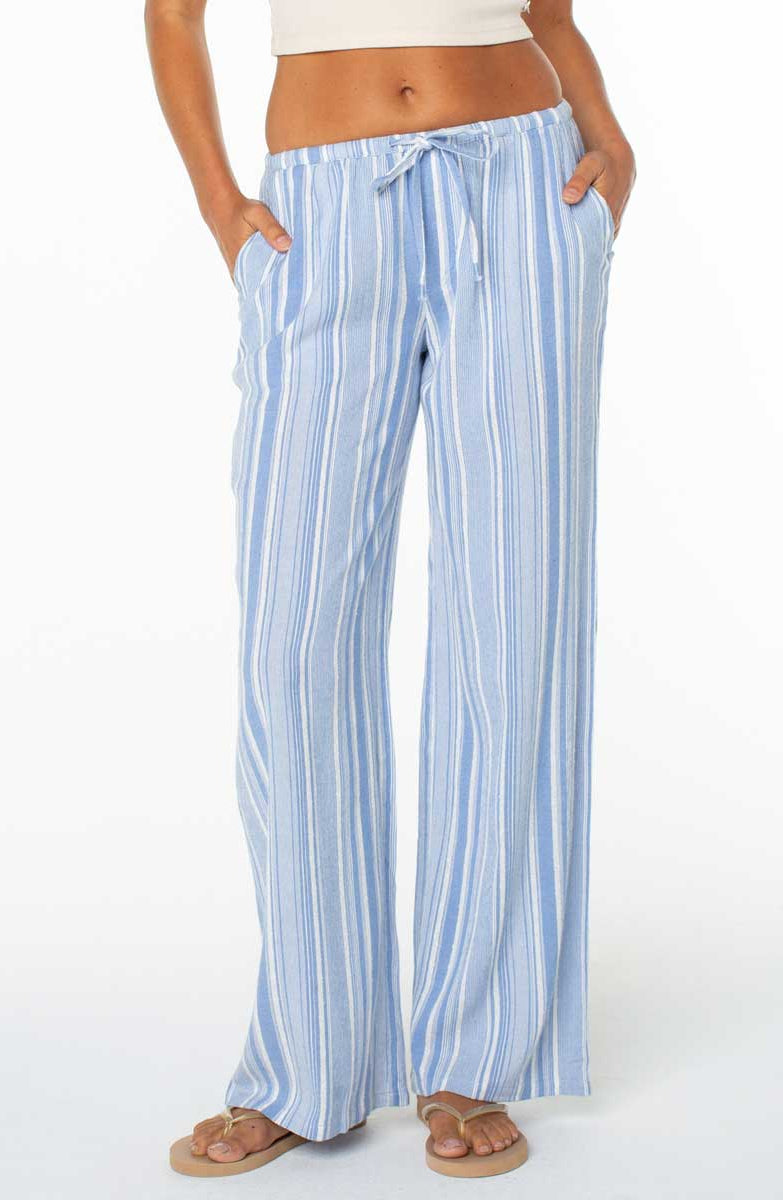 Roxy: Iyla Pant 2