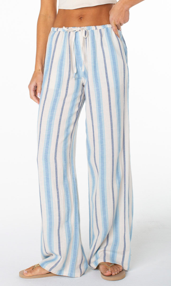 Roxy: Iyla Pant 2