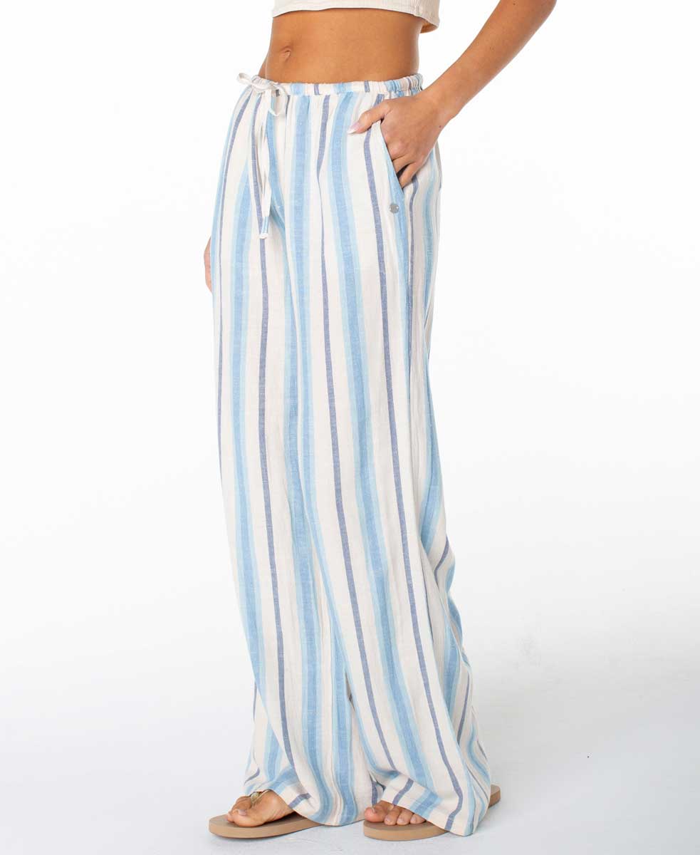 Roxy: Iyla Pant 2