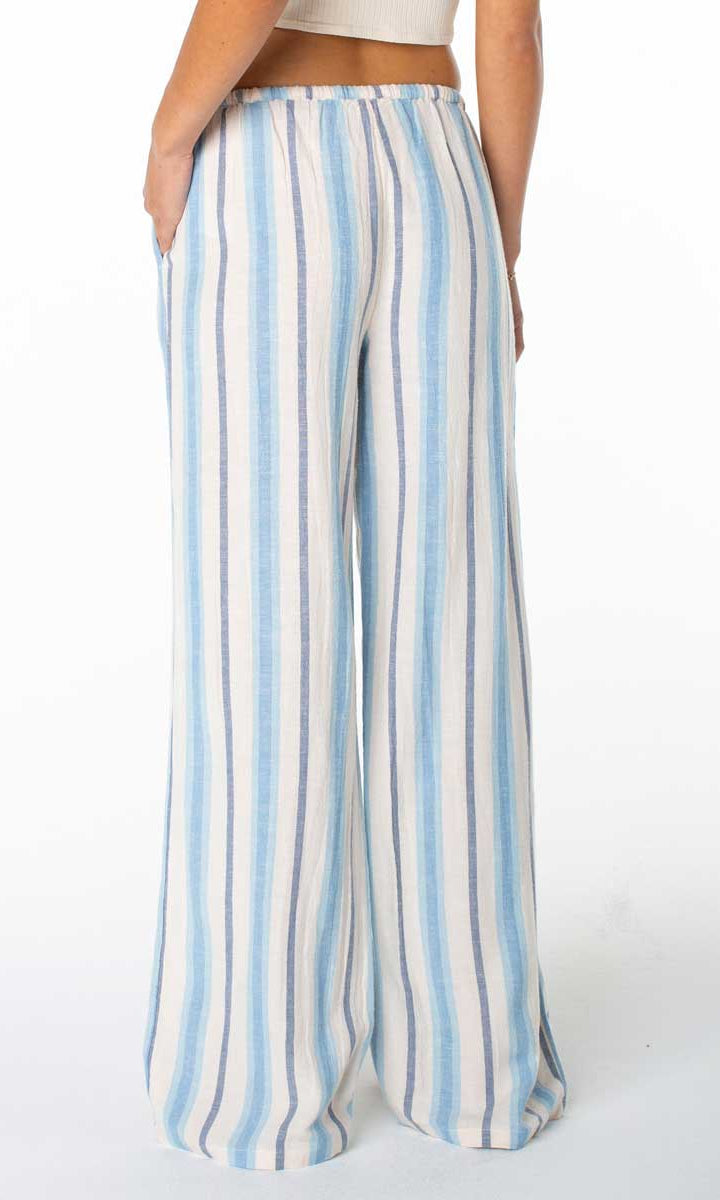 Roxy: Iyla Pant 2