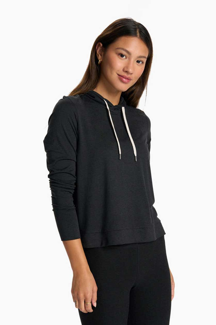 Vuori: Women's Halo Essential Hoodie
