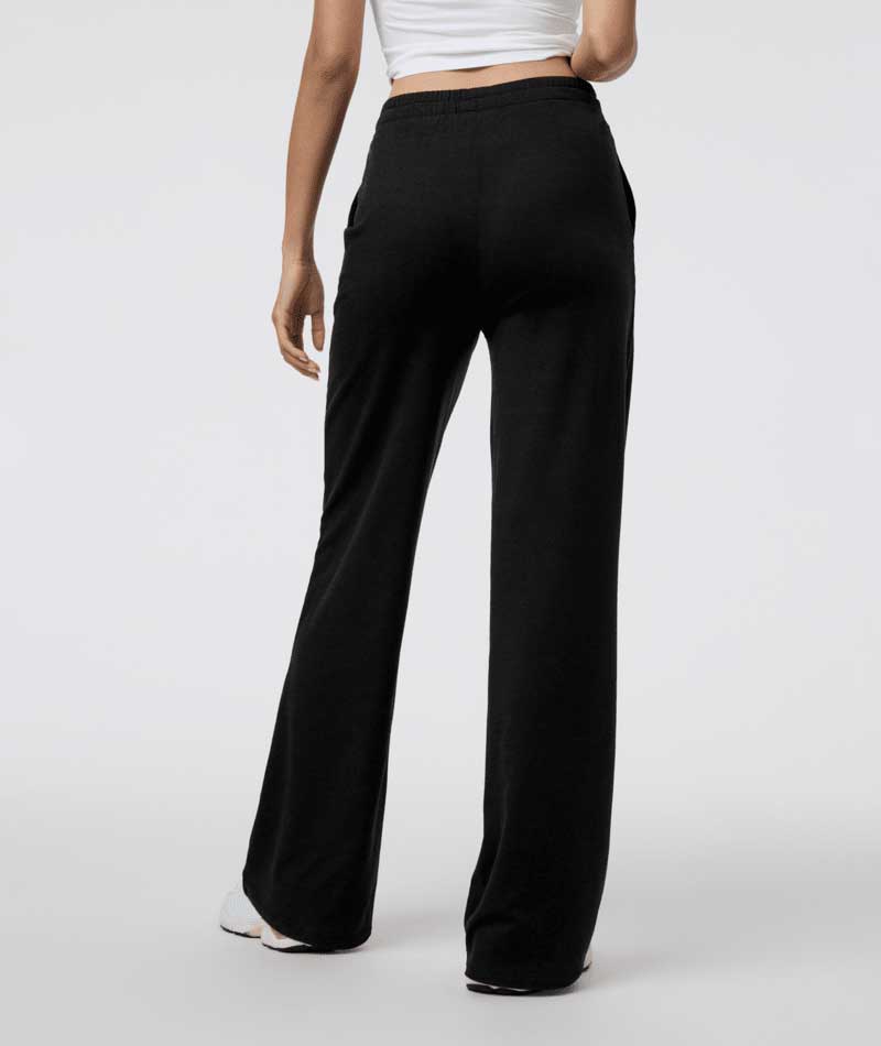 Vuori Women's Halo Essential Wideleg Pant, alternate view