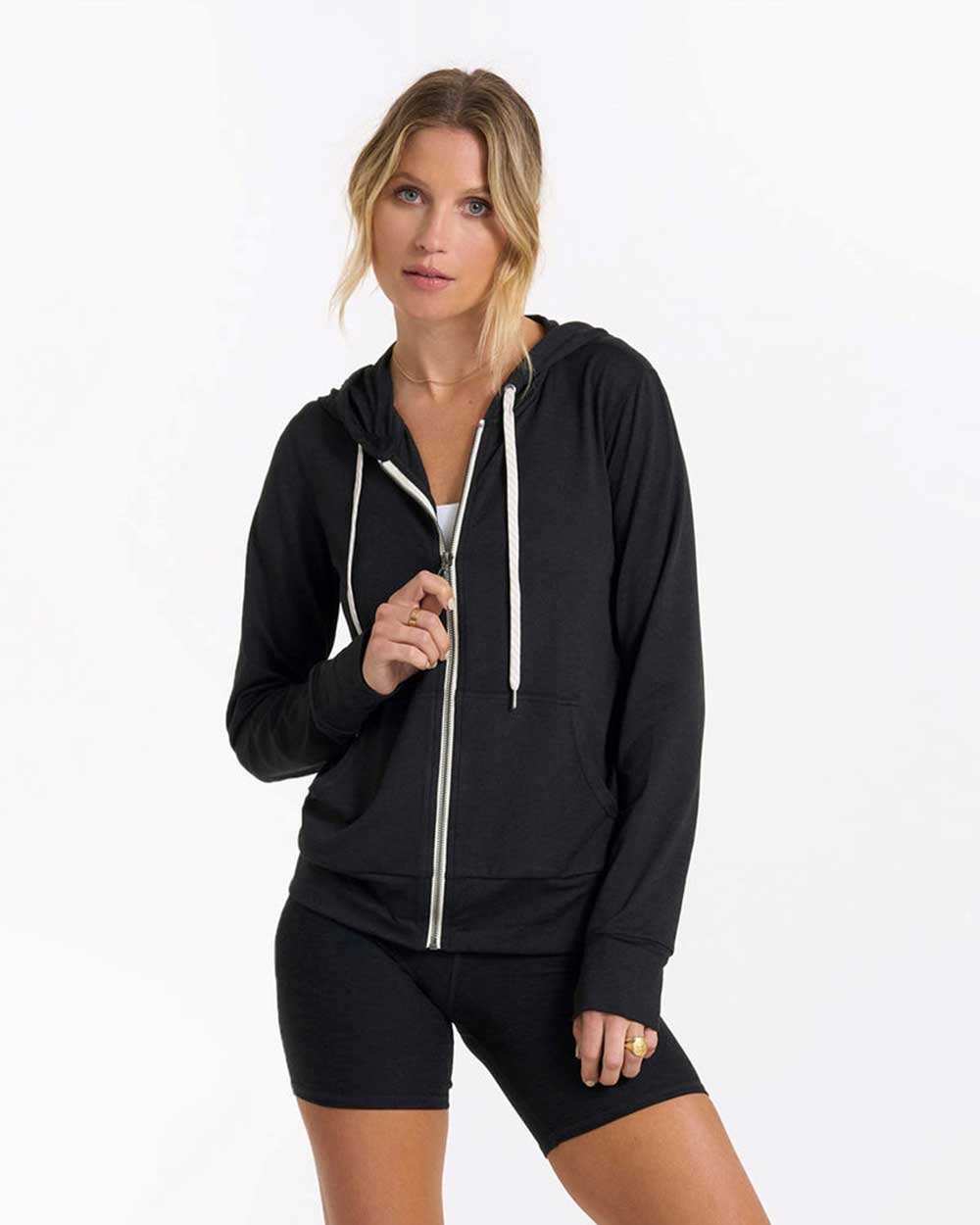 Vuori: Women's Halo Performance Hoodie 2.0