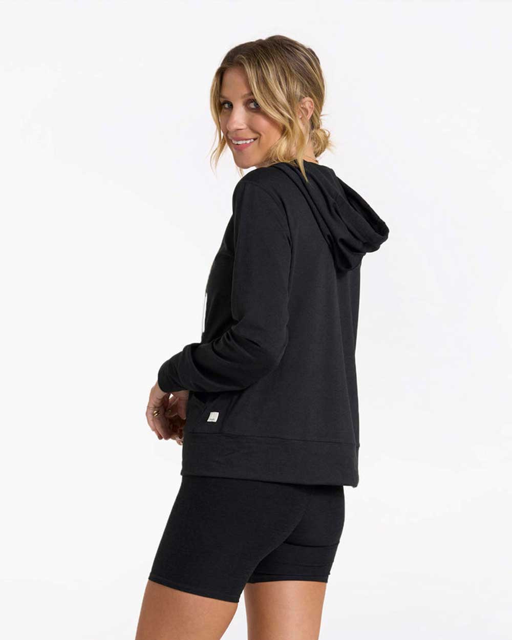 Vuori: Women's Halo Performance Hoodie 2.0