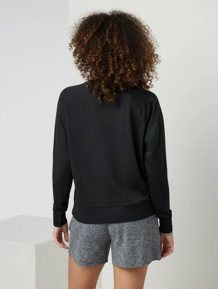Vuori Women's Long Sleeve Halo Crew Pullover, alternate view