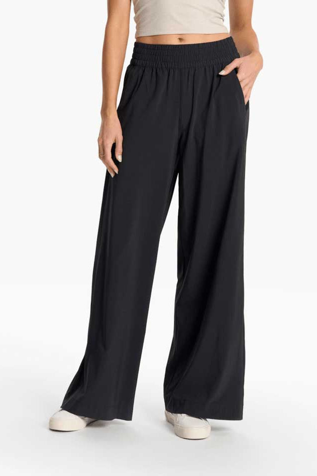 Vuori: Women's Villa Wideleg Pant