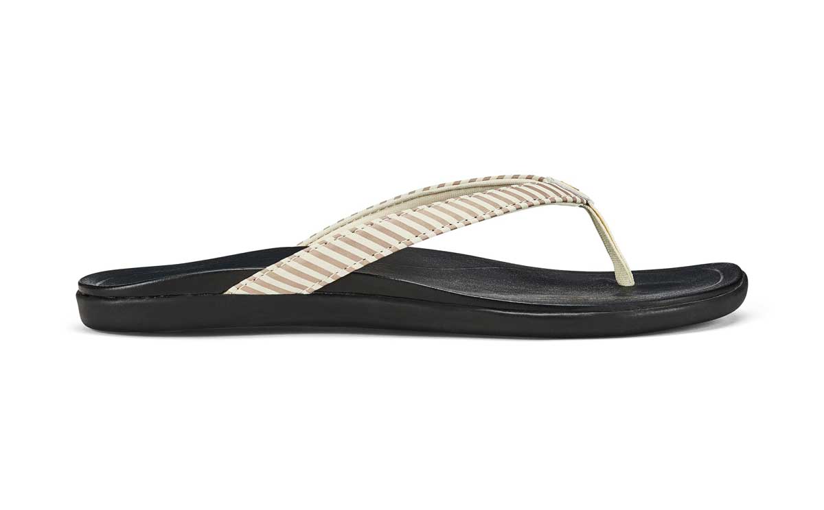 OluKai Women's Ho'Opio Beach Sandals