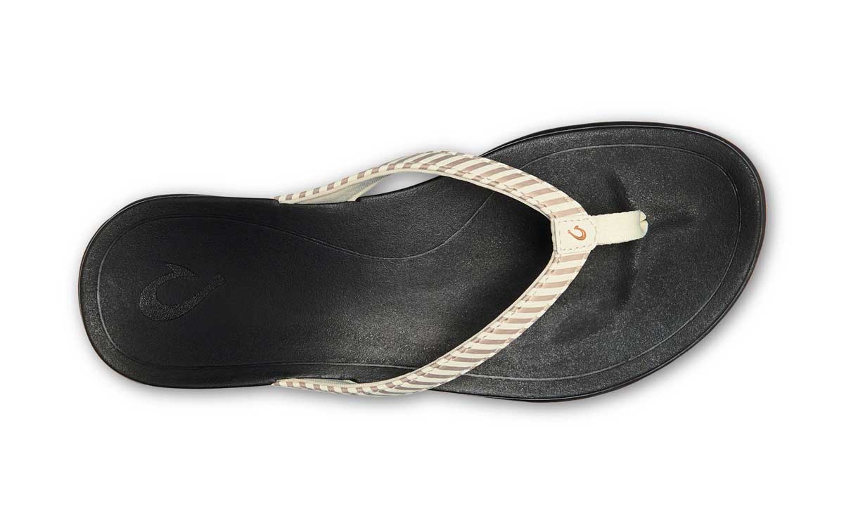 OluKai Women's Ho'Opio Beach Sandals, alternate view