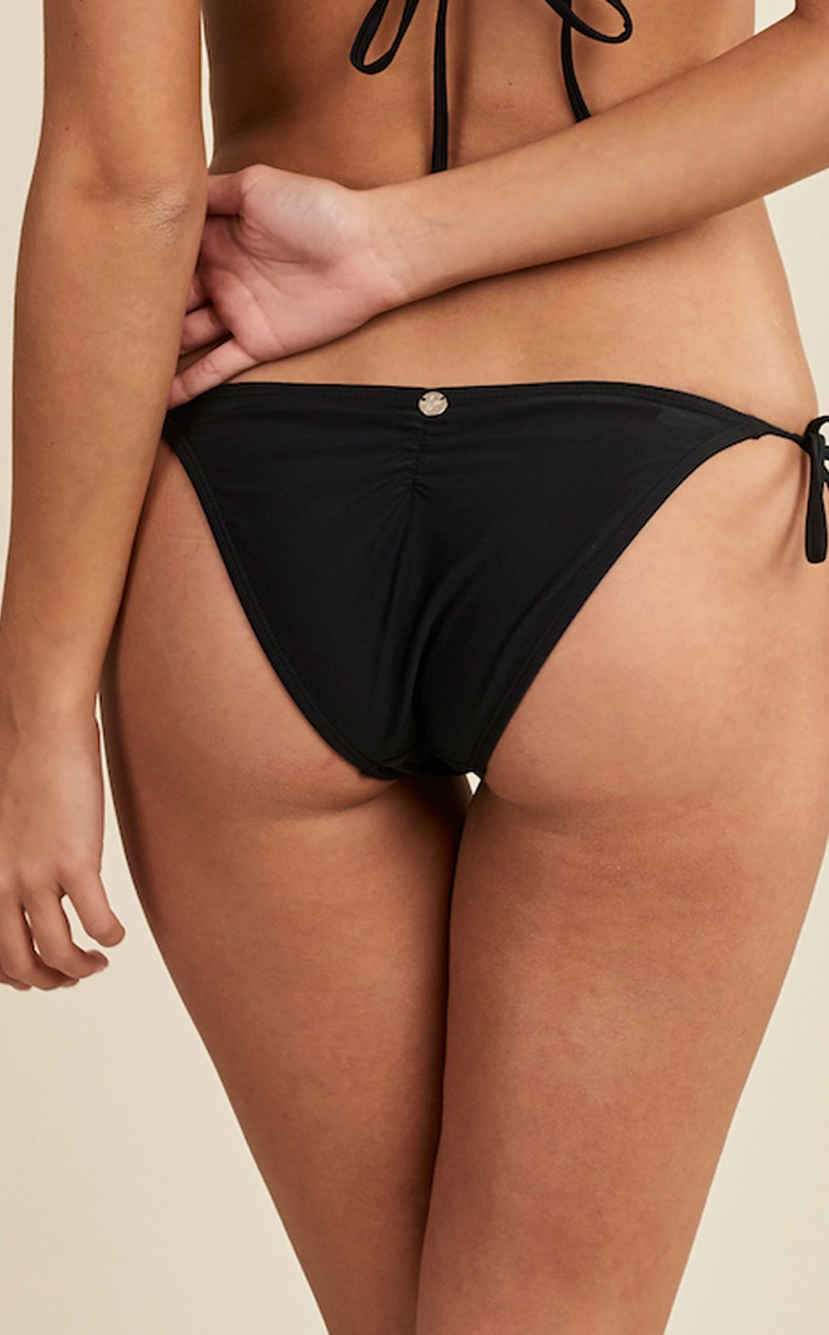 Quintsoul: Essentials Solid Tie Side Bottom - BLACK