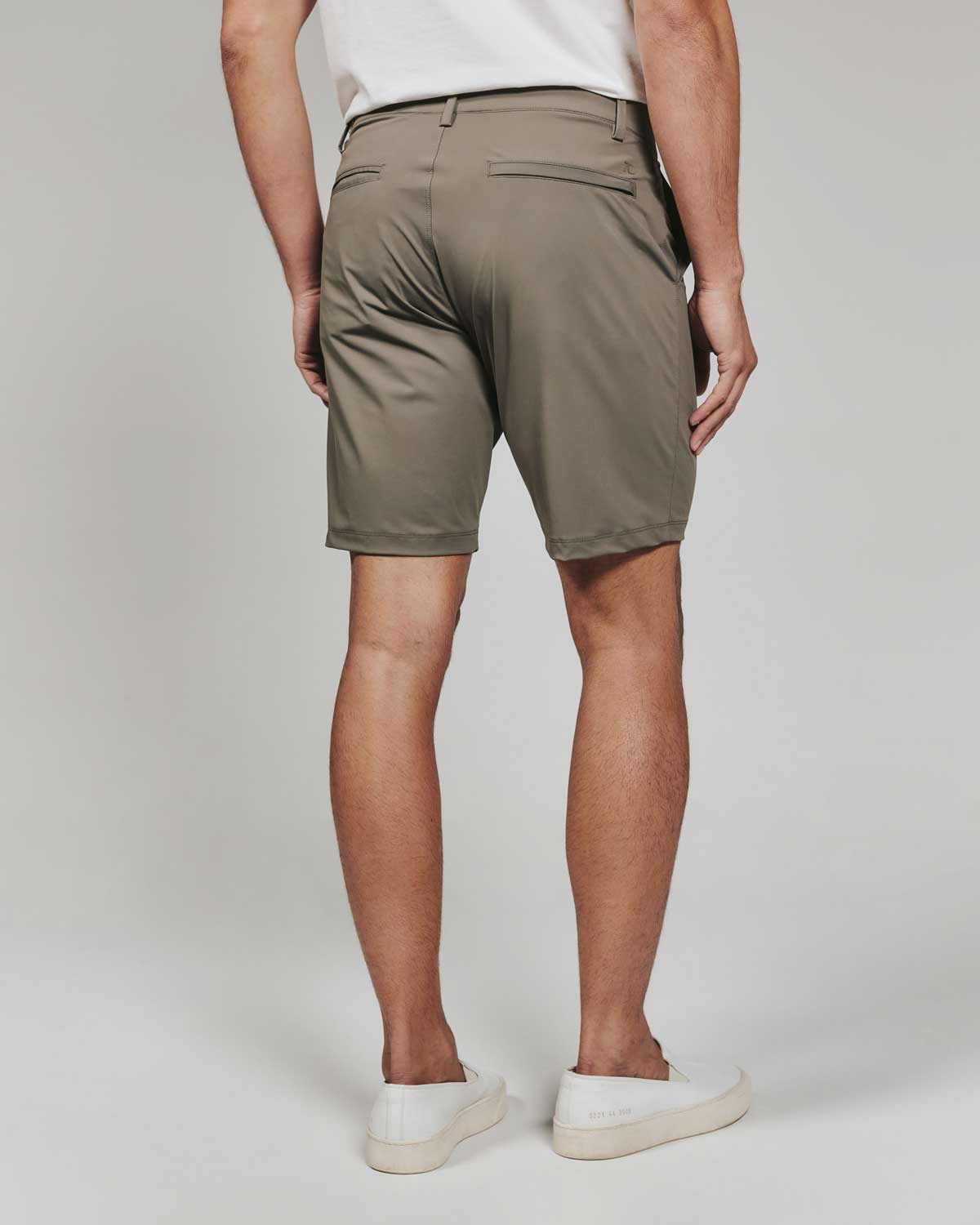 7 Diamonds: Zuma 8" Short - DSRTSAGE