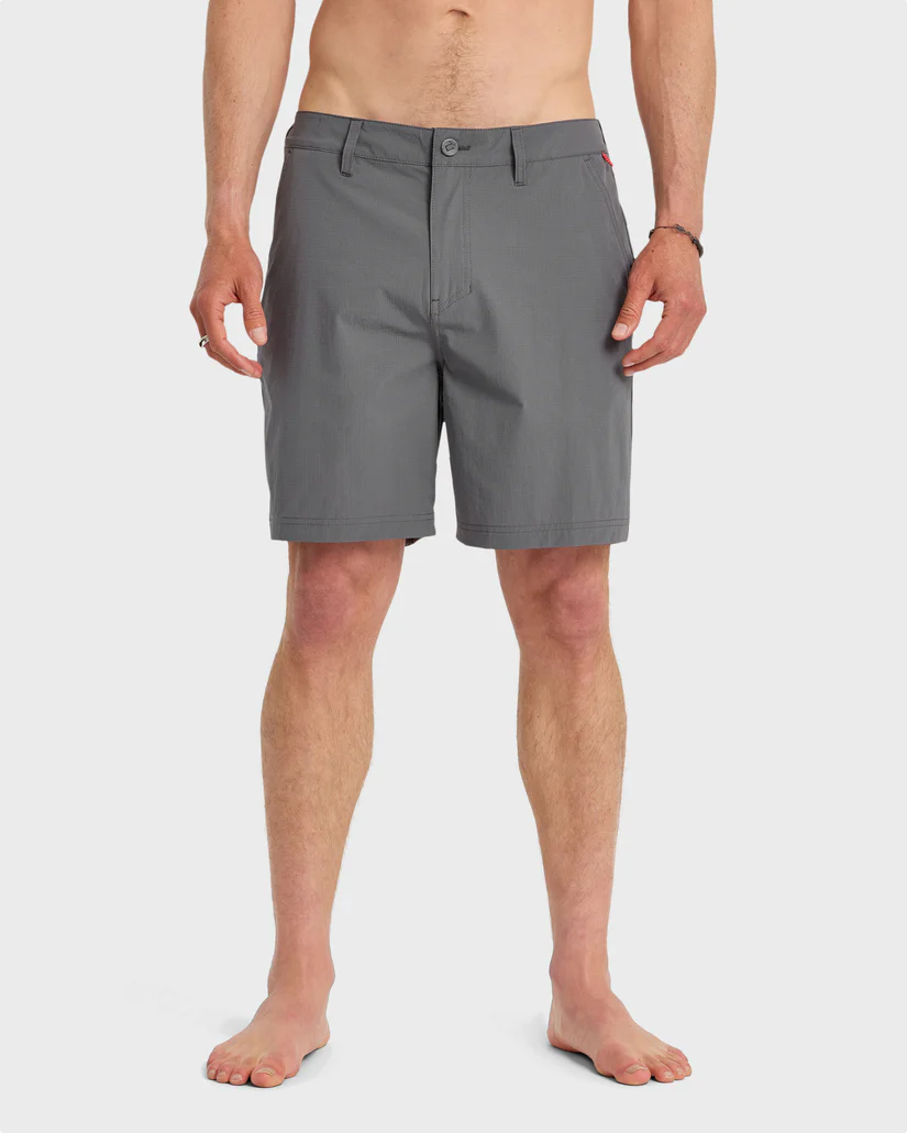 Quiksilver: Transit 18" Amphibian Hybrid Shorts