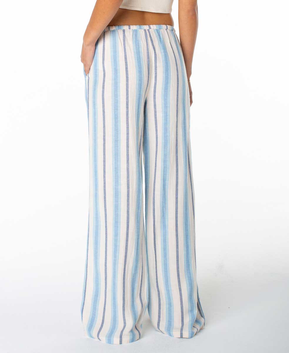 Roxy: Iyla Pant 2