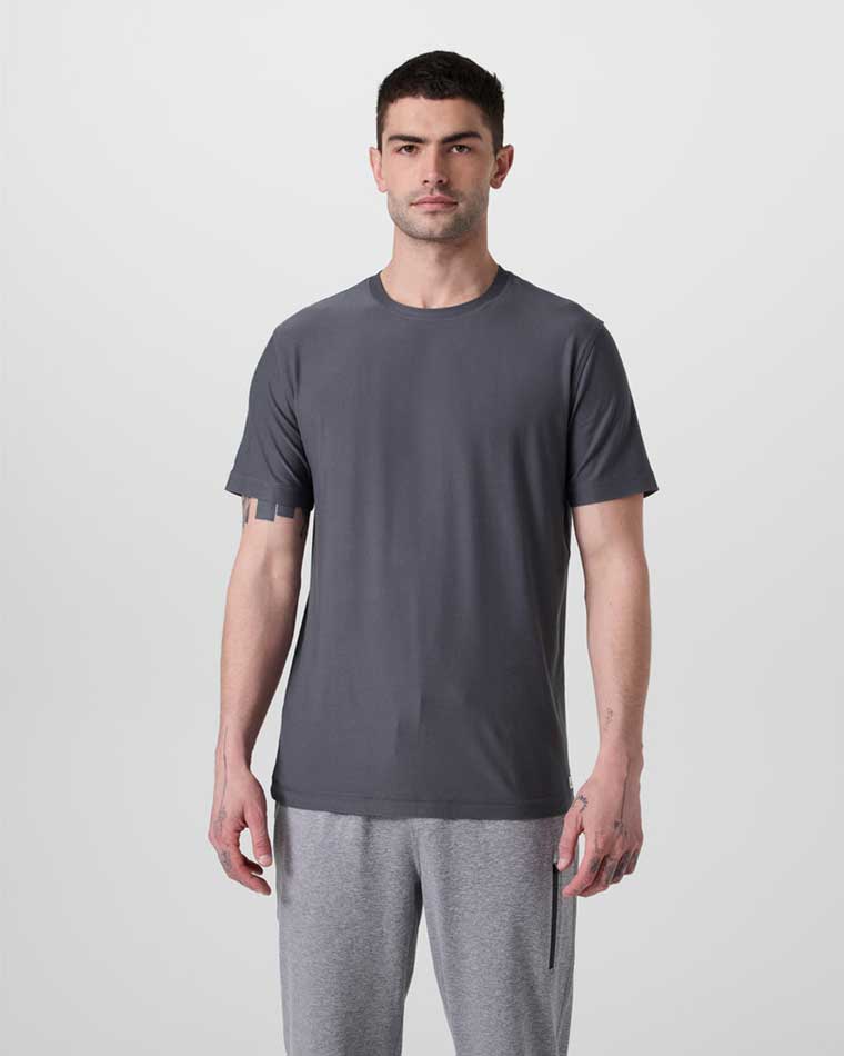 Vuori: Strato Tech Tee