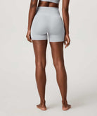 Vuori: Women's AllTheFeels Short 4"