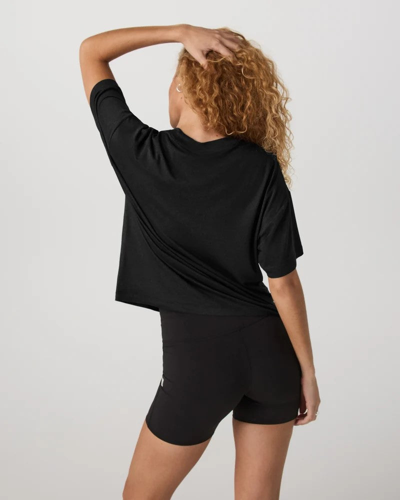 Vuori Women's Energy Tee Long, alternate view