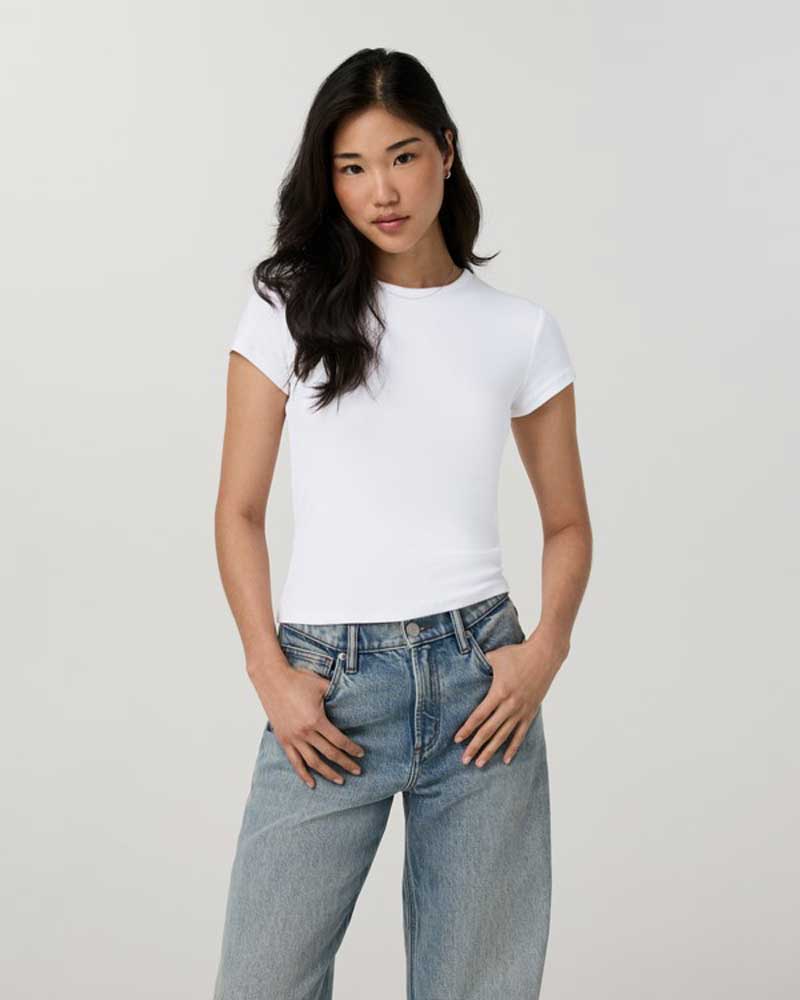 Vuori: Women's Everyday Cotton Stretch Fitted Tee