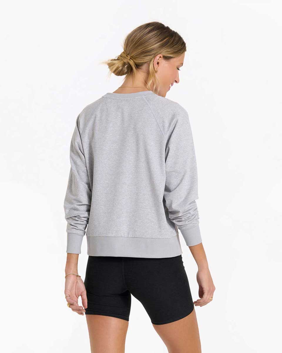 Vuori: Women's Long Sleeve Halo Crew Pullover