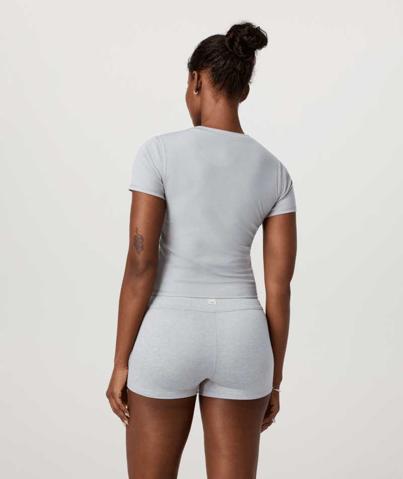 Vuori: Women's Pose Fitted Tee