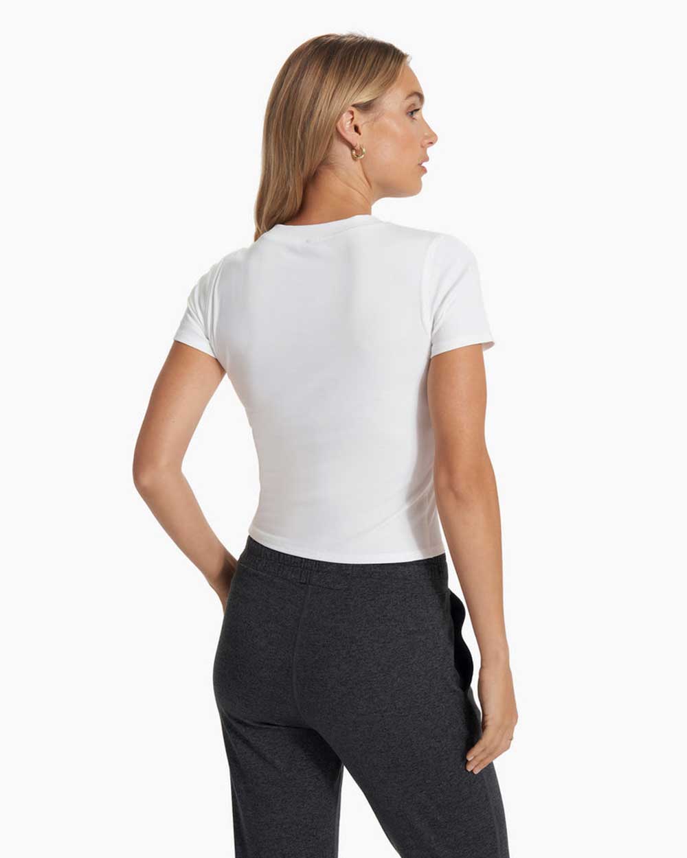 Vuori: Women's Pose Fitted Tee